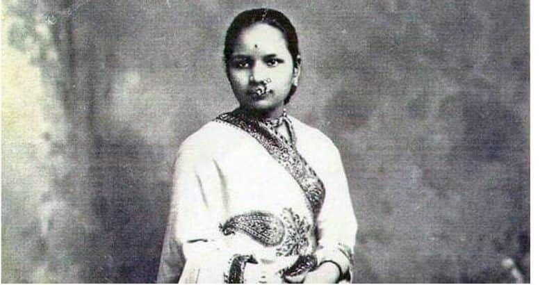 Anandibai Gopalrao Joshi - First woman doctor:  As early as 1887, she became the first female physician. She was also trained in western medicine and sources say she had even travelled to the United States of America.