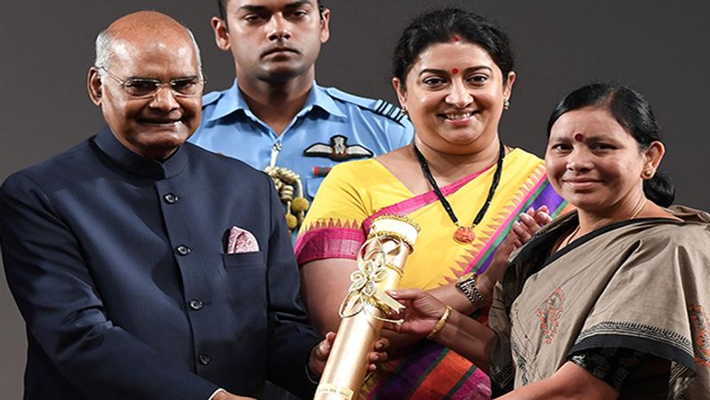 President Ramnath Kovind gave women honor to 15 daughters of the country kps