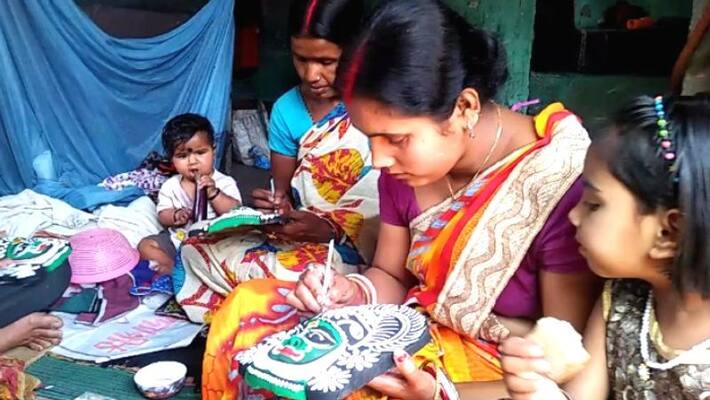 Woman makes them self dependent by making mask in Purulia Woman makes them self dependent by making mask in Purulia