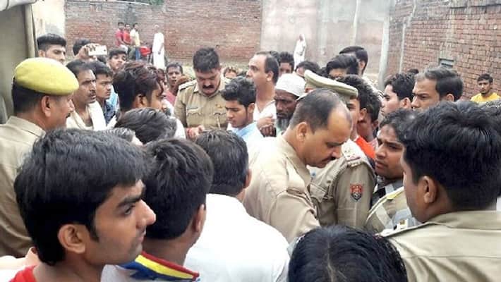 Father scolded for eating gutkha, daughter burnt to death asa Father scolded for eating gutkha, daughter burnt to death asa