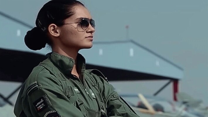 President Ramnath Kovind gave women honor to avani chaturvedi first indian woman pilot kpr