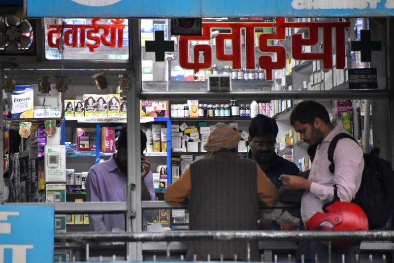 Corona virus 1 lakh used masks have been found in Bhiwandi Mumbai kpn