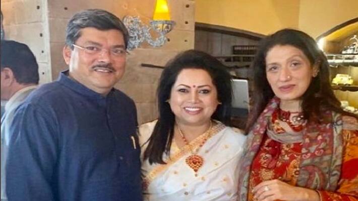 congress leader mukul wasnik marries at 60 congress leader mukul wasnik marries at 60