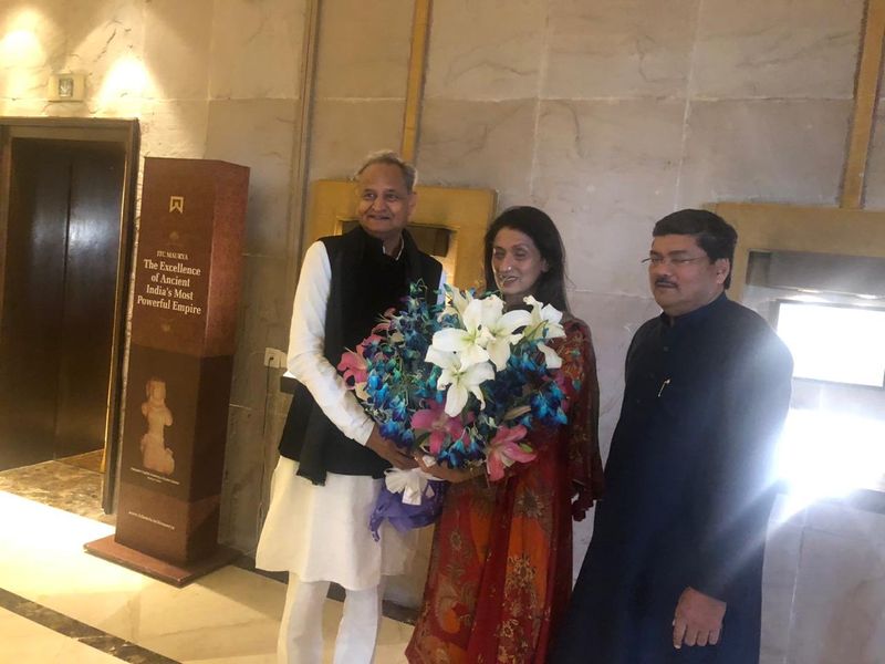 Congress leader Mukul Wasnik gets married at 60 In Delhi