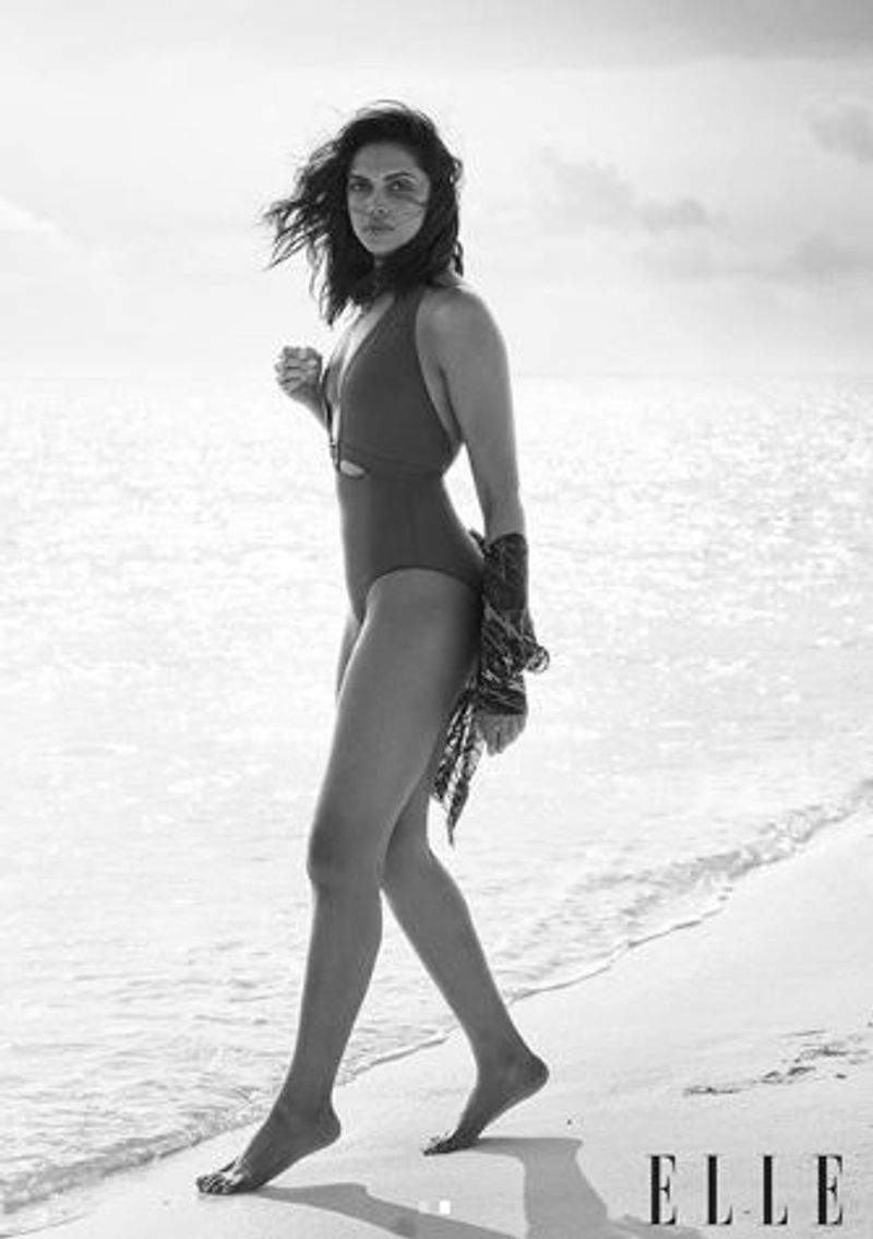 Actress Deepika Padukone Hot Gallery