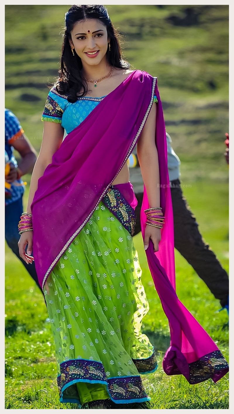 தெலுங்கில் ரவி தேஜாவுடன் கிராக் படத்தில் நடித்துள்ள ஸ்ருதி ஹாசன், தமிழில் விஜய் சேதுபதியுடன் லாபம் என்ற படத்தில் நடிக்க உள்ளார். 