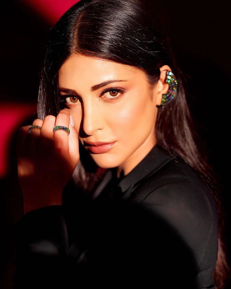 Shruthihassan
