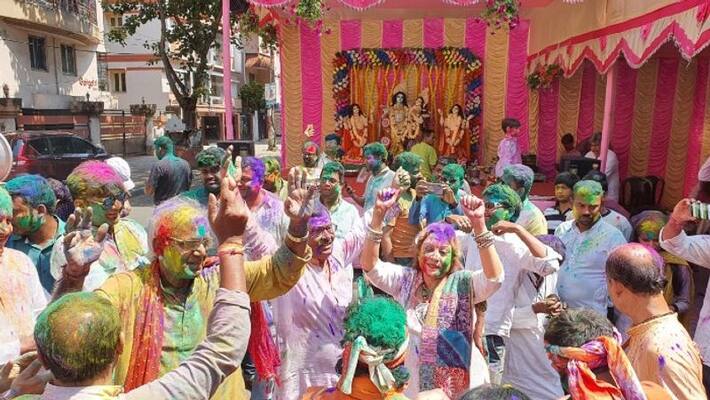 Dol yatra celebrated in all parts of Bengal Dol yatra celebrated in all parts of Bengal