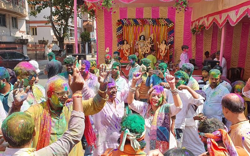 samaj sebi sangha celebrates holi