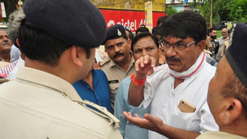 17 rebel MLAs of Congress, on whose own Scindia gave a shock to Congress KPB