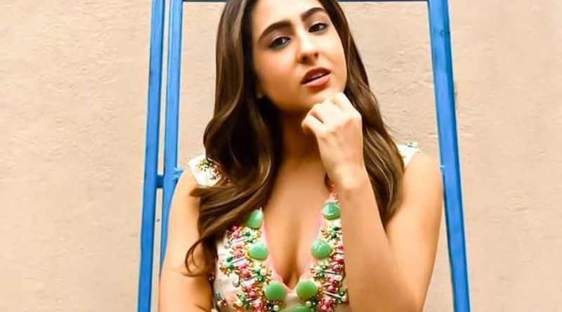 This isn't the first time Sara got upset with photojournalists. She was earlier clicked sitting on a chair outside her dance class, and Sara was upset with that person.