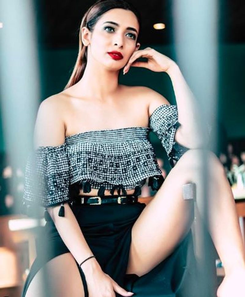 Actress Heena Panchal Hot Gallery