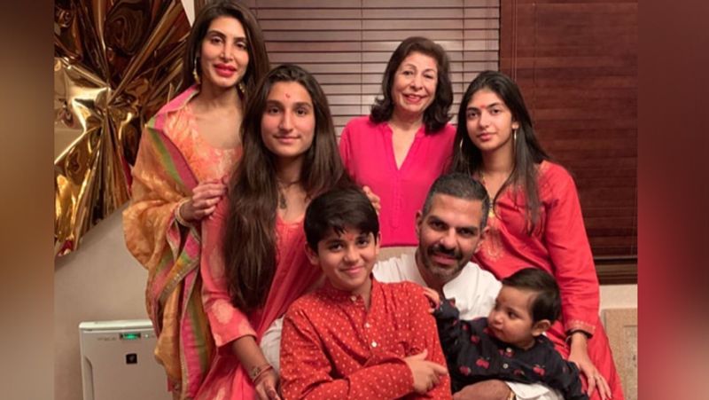 Karisma Kapoor Daughter Samaira turns 15 Receives Birthday Wish From Stepmom Priya Sachdev KPJ