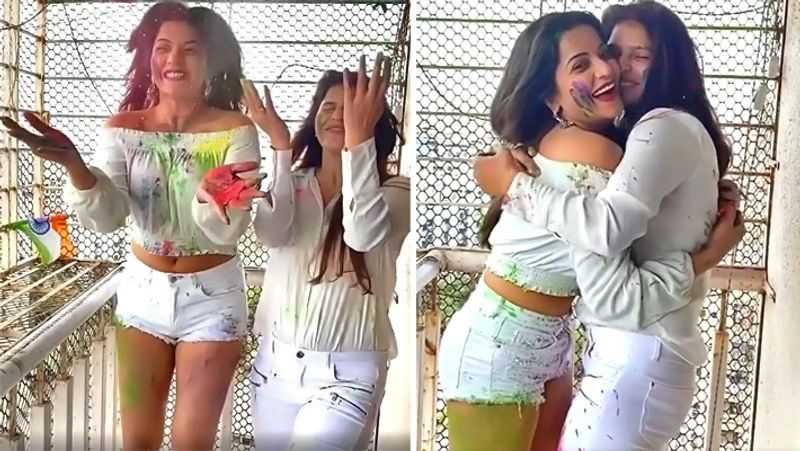Monalisa playing holi with Nanad Riya and other family members KPG