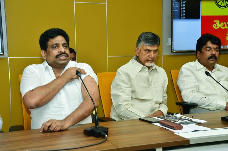chandrababu serious reaction on macharla attack