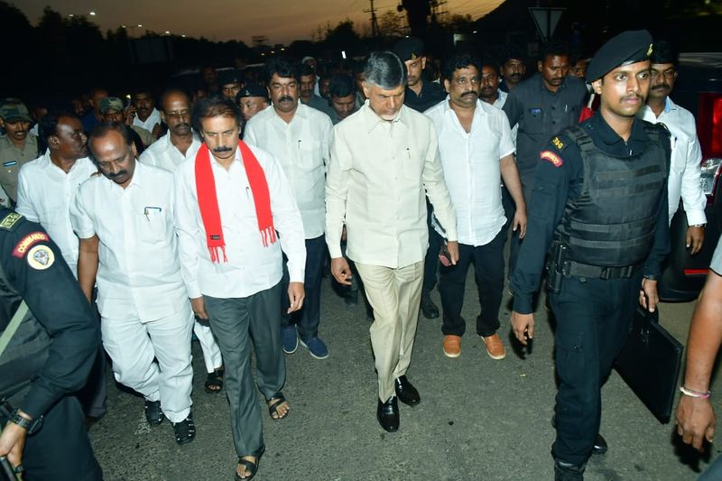 chandrababu serious reaction on macharla attack