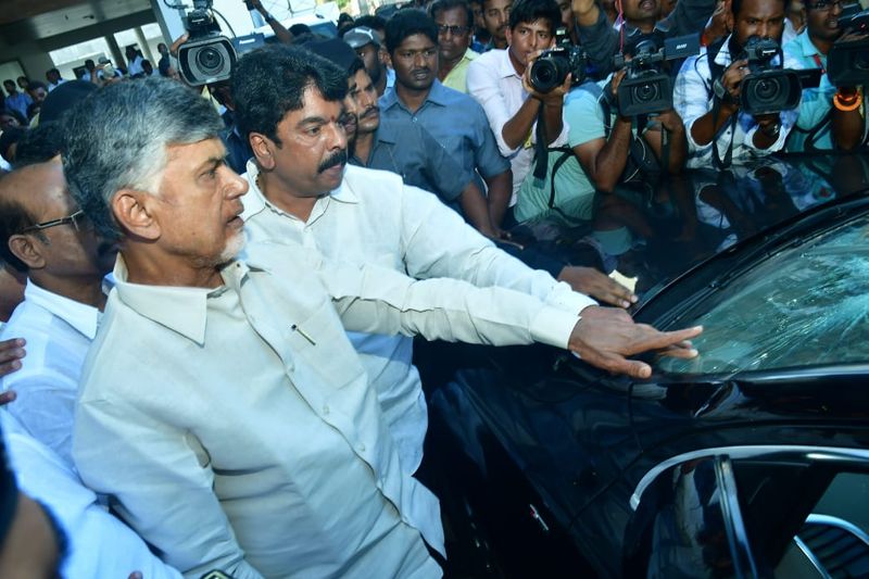 chandrababu serious reaction on macharla attack