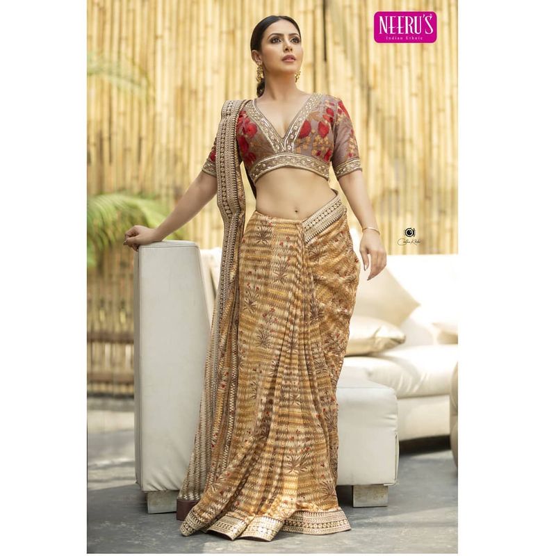 (Photo Courtesy Instagram) నందిని రాయ్ ఫోటో గ్యాలరీ