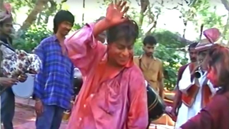 Shahrukh khan Celebrate Holi with Wife Gauri Khan before 20 Years ago KPG