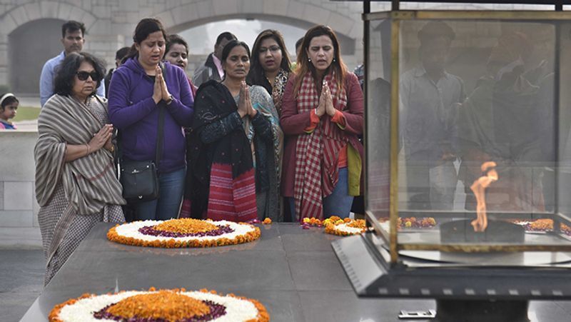 Nirbhaya's convict Pawan has accused the police of beating him in jail KPS