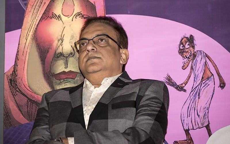 আবর্ত ছবির মধ্যে দিয়েই পথ চলা শুরু। পরিচালনায় হাতে খড়ি ঘটেছিল অরিন্দম শীল। তার আগে দীর্ঘদিন ধরে পর্দায় অভিনয় করে দর্শকদের নজর কেড়েছিলেন তিনি।