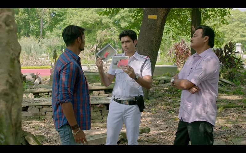 আসছে আবার শবরঃ এবার শবর বক্স অফিসে ঝড় তোলার পরই আসছে আবার ছবি তৈরি করেন পরিচালক। এই ছবি মুক্তি পেয়েছিল ২০১৮।