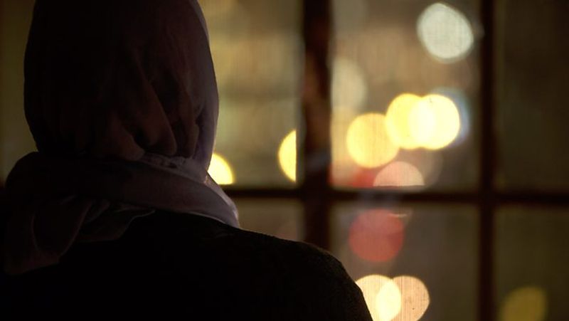 Pakistani husband shares pregnant wife with ex husband for one year to raise child kph
