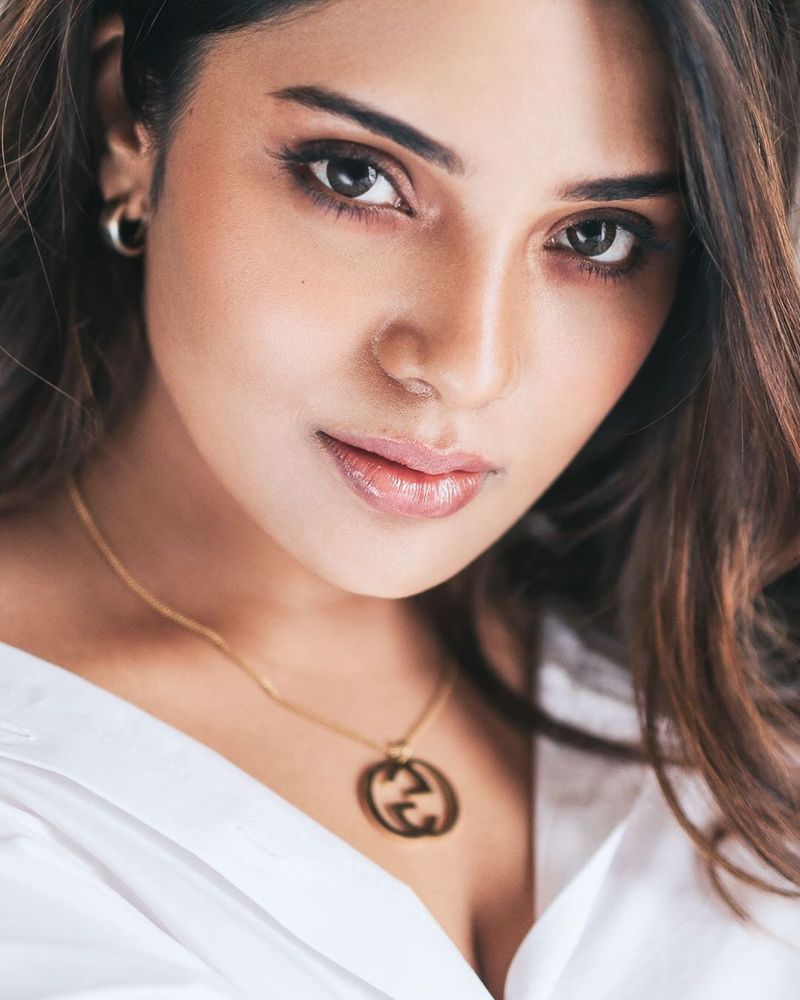 Aathmika photo gallery