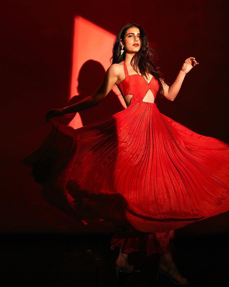 Actress Fatima Sana Shaikh Hot Gallery