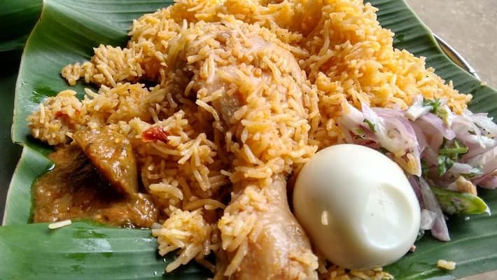 Violation in the name of checking on non-vegetarian food hotels by food safety officials. Indian National League. Violation in the name of checking on non-vegetarian food hotels by food safety officials. Indian National League.