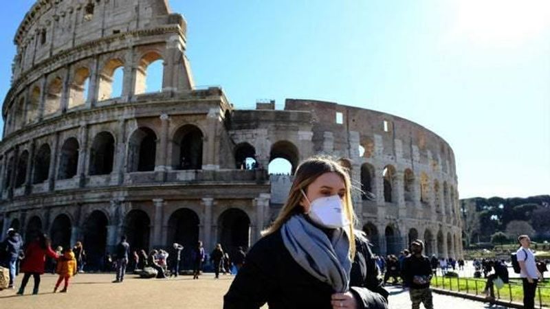 Mecca madina deserted after corona virus outbreaks muslims avoiding to visit holy place kph