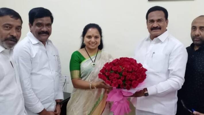 congress Leaders fire on EX MP Kavitha over coronavirus congress Leaders fire on EX MP Kavitha over coronavirus