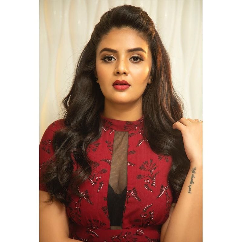 (Courtesy :Instagram) శ్రీముఖి బిగ్ బాస్ లో ఇతర హౌస్ మేట్స్ కు గట్టి పోటీ ఇచ్చింది.