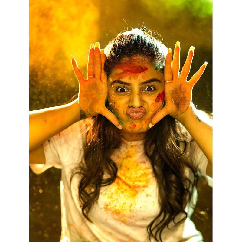 (Courtesy :Instagram) అందంతో సమ్మోహన పరుస్తున్న శ్రీముఖి
