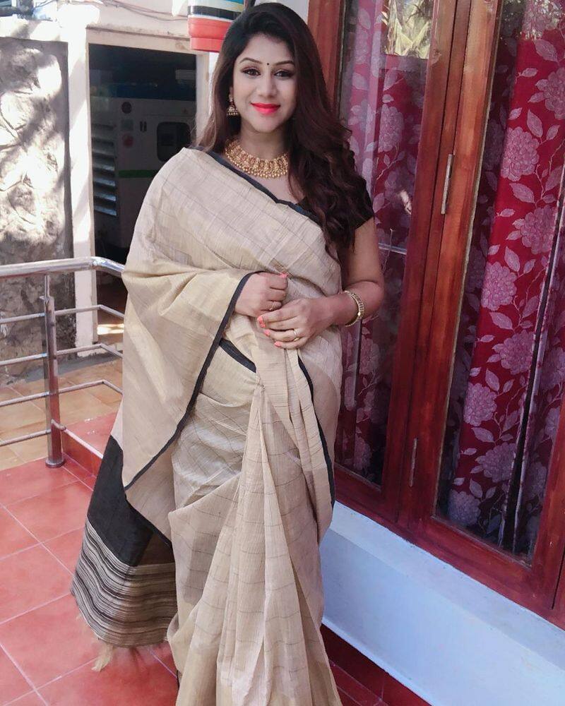 Serial Actress Alya Manasa Post Beautiful Saree Photos in instagram