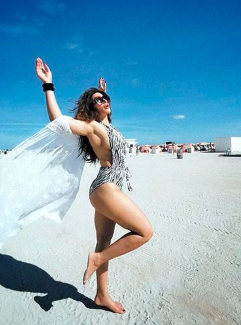 The telly hottie Shama Sikander made to headlines again with her summer bikini-bod