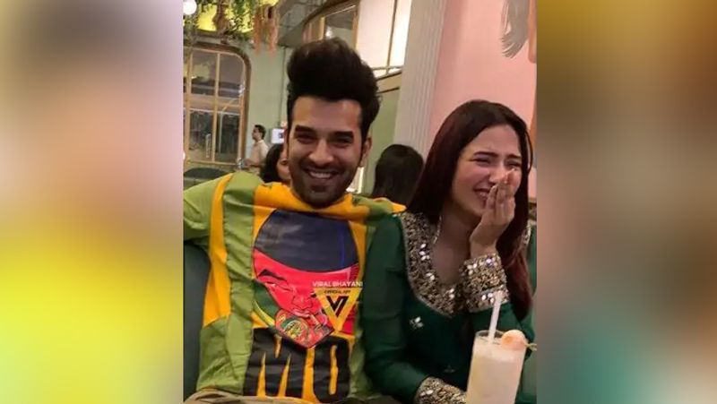 Bigg Boss 13 Paras Chhabra Mahira Sharma And arti Singh enjoying Dinner Together See in Pics KPY
