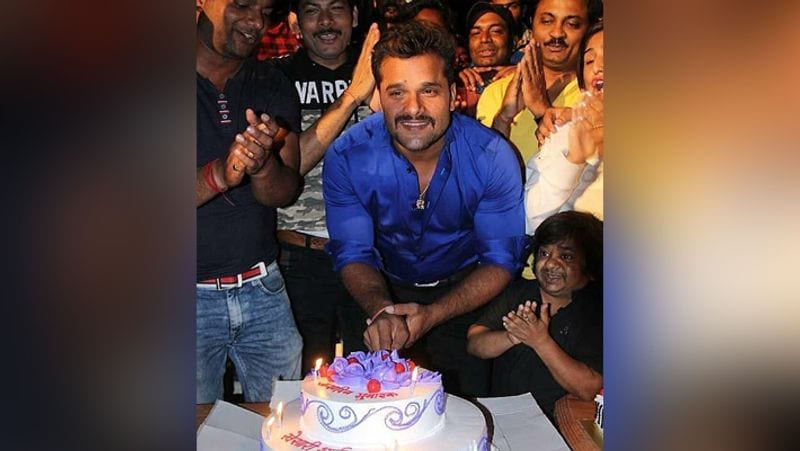 Khesari lal yadav celebrated Birthday With Fans And friends see pics KPY