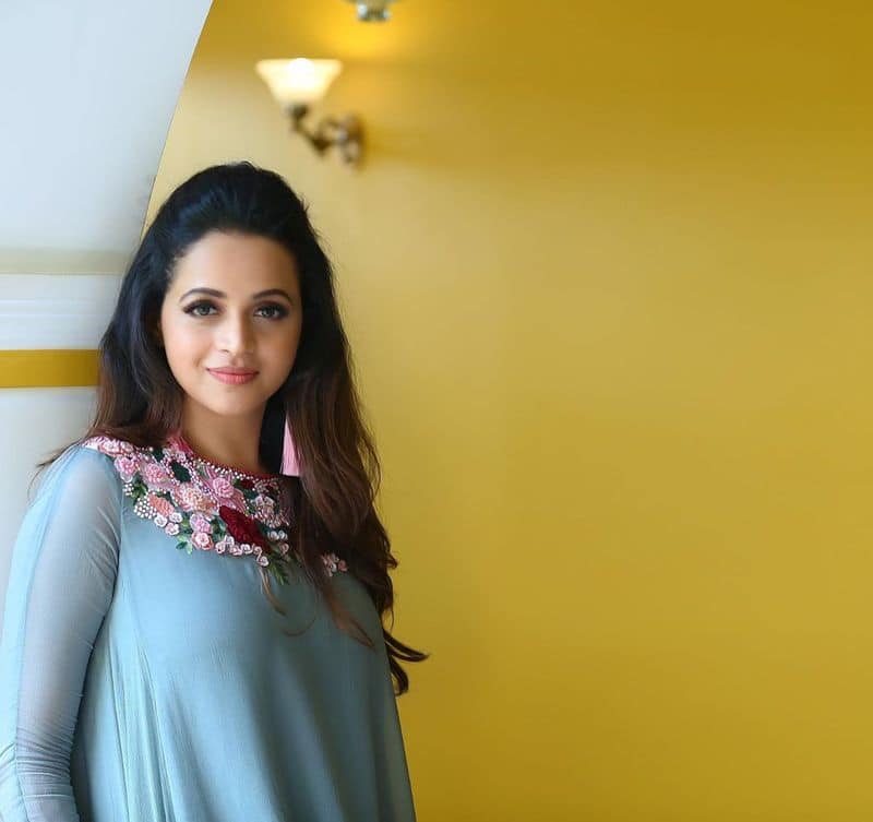After Bangalore to Kerala Actress Bhavana Self quarantine at home