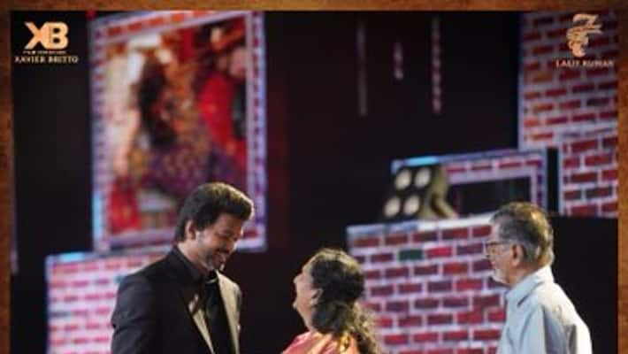 Thalapathy Vijay Hugs His Parents at Master Audio Launch Thalapathy Vijay Hugs His Parents at Master Audio Launch