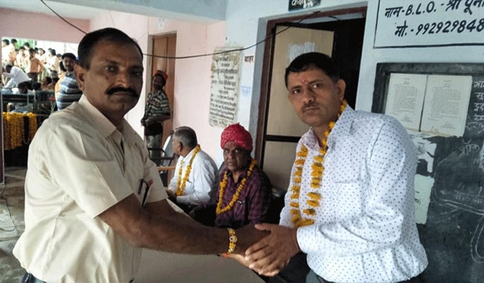 success and social media viral story of 39 year old man bajranglal kulhari passed 20 govt exams kpr