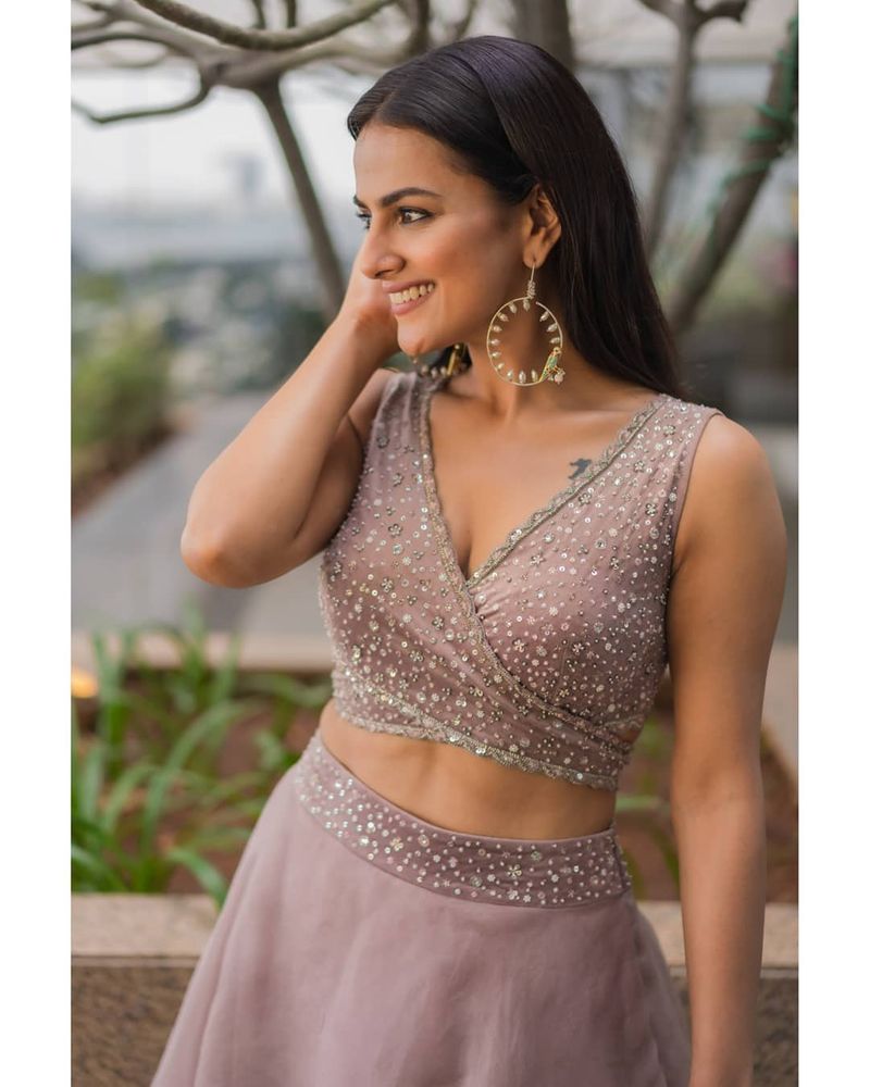 (Courtesy:Instagram)శ్రద్దా శ్రీనాథ్ చివరగా ఆది సాయి కుమార్ సరసన జోడి చిత్రంలో నటించింది. ఈ చిత్రం నిరాశపరిచిన సంగతి తెలిసిందే.