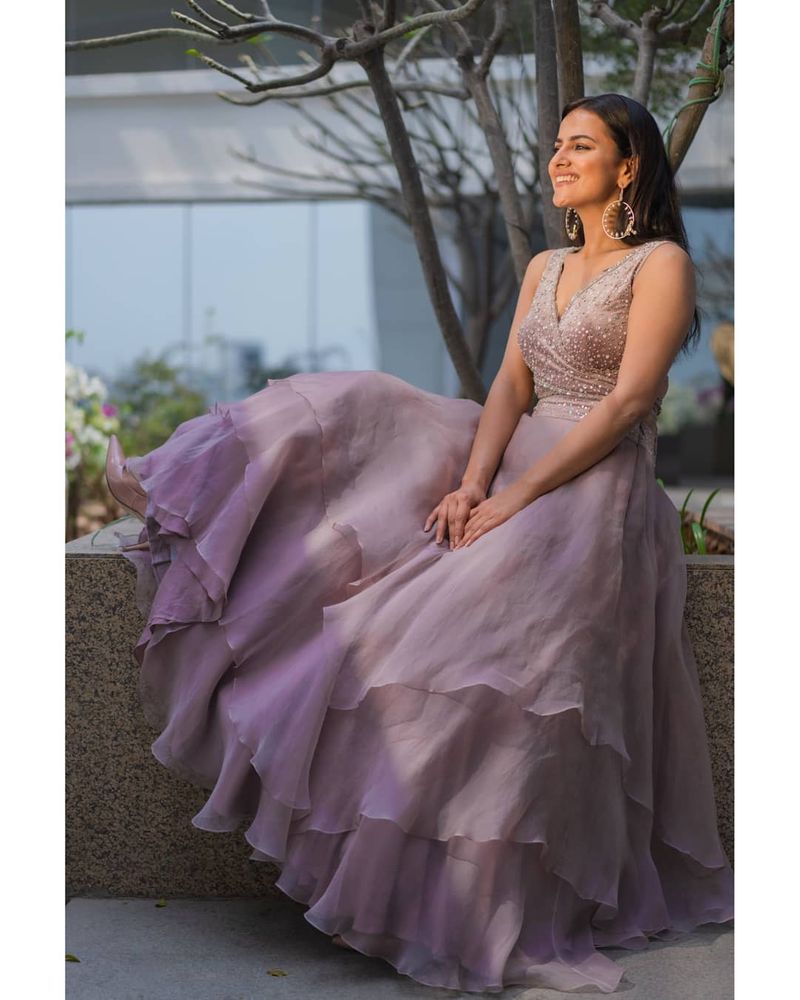 (Courtesy:Instagram)కమర్షియల్ చిత్రాల్లో రాణించాలంటే గ్లామర్ షో అవసరం.