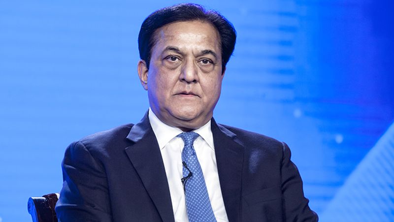 Rana Kapoor founder of Yes Bank black money bunglow in delhi and Mumbai hotel and flats in new york and london kpm
