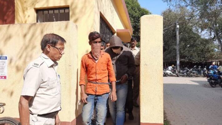 Two youth arrested for running extortion racket in Govt hospital at Raigung Two youth arrested for running extortion racket in Govt hospital at Raigung