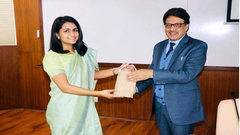 success and struggle story of ias saumya sharma kpl