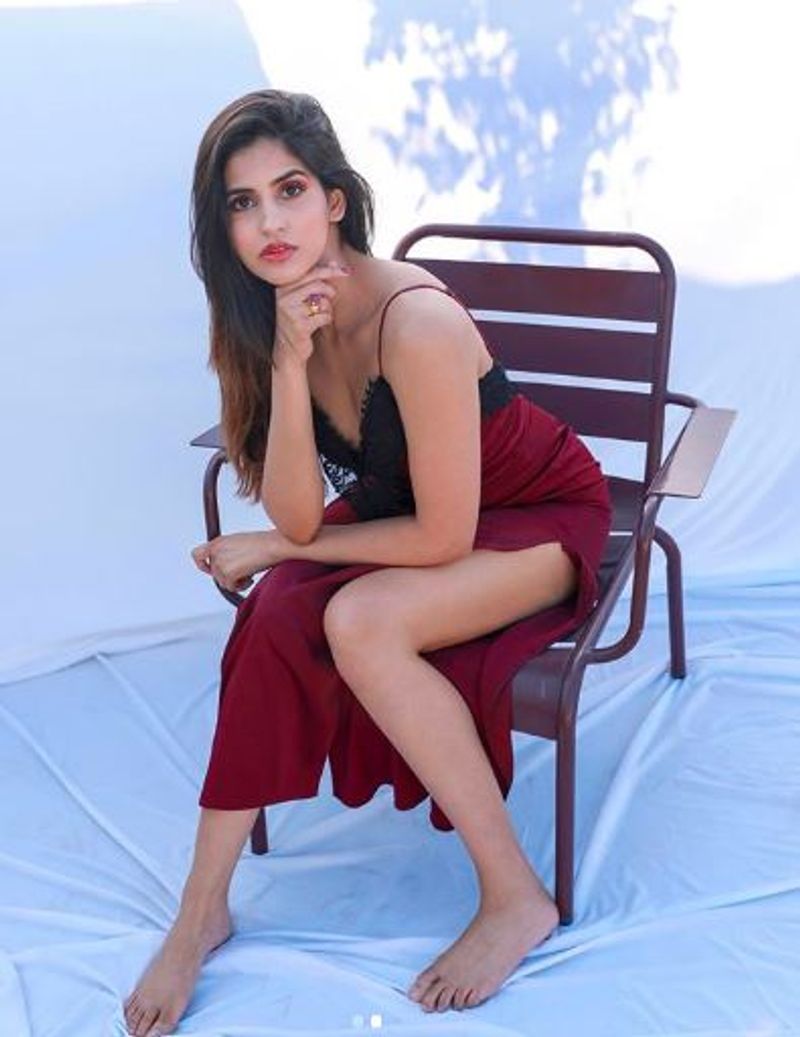 Actress Sakshi Malik Hot Photos
