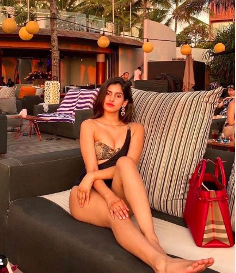 Actress Sakshi Malik Hot Photos