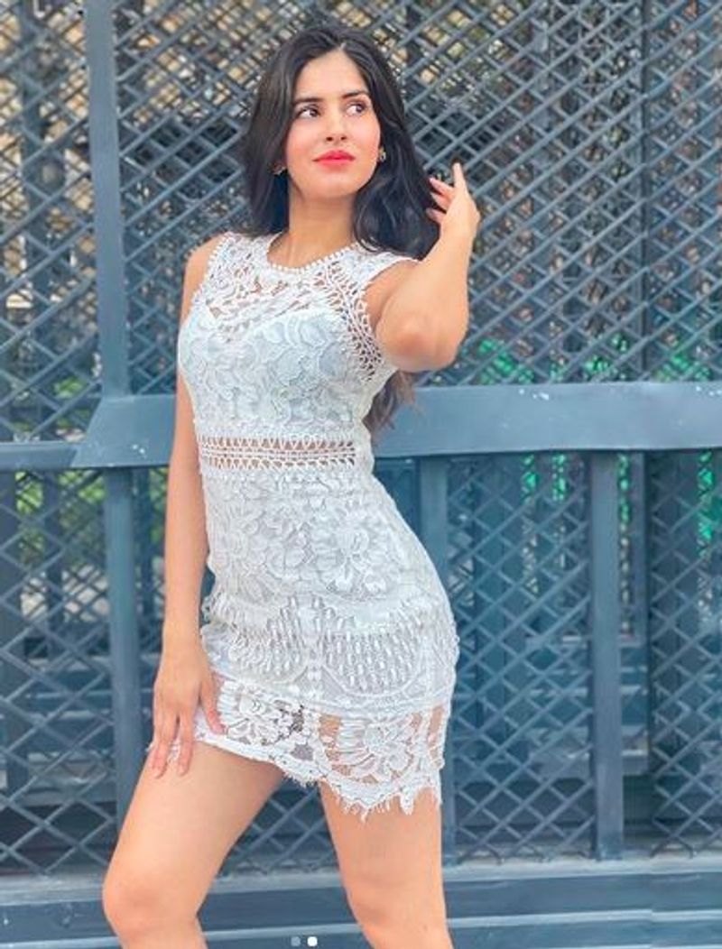 Actress Sakshi Malik Hot Photos