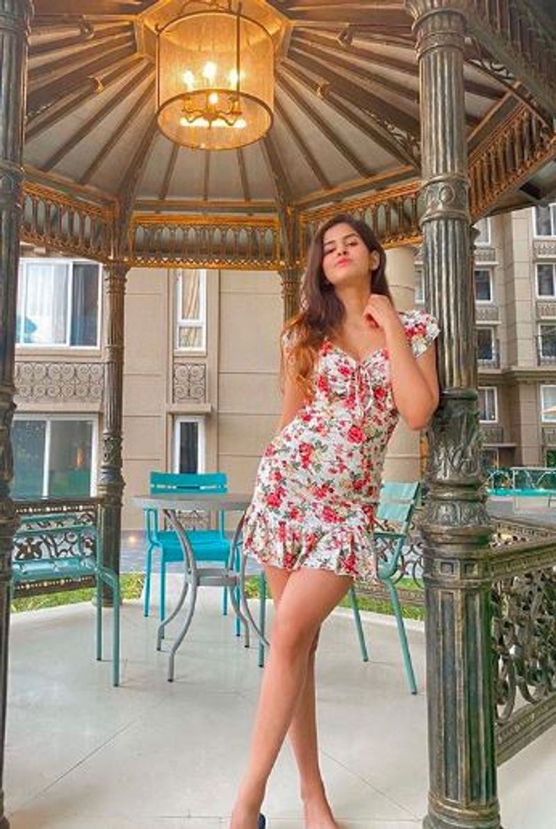 Actress Sakshi Malik Hot Photos